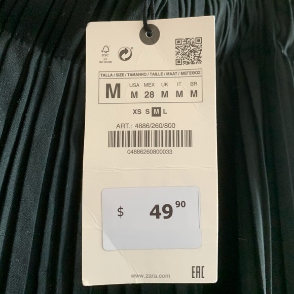 SOLD ** Zara Pleated Skirt/Skort - Picture 4 of 5